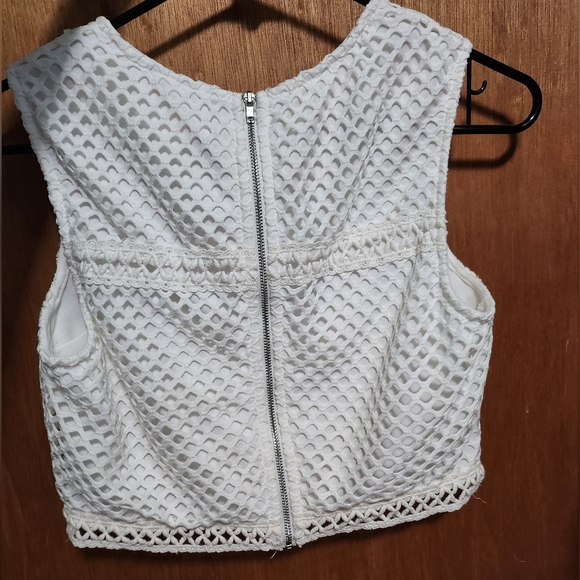 Textured White Crop Top - Picture 2 of 3